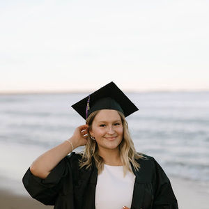 Meet your Posher, Lydia